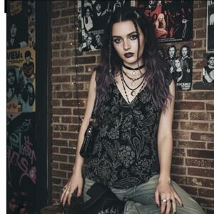 Rafaella Women Black Paisley‎ V Neck Sleeveless Ruffle Trim Blouse Top Size 8